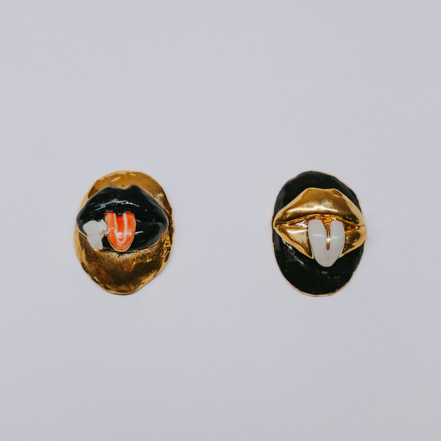 Apri Jewellery - Black Lips Earrings 001