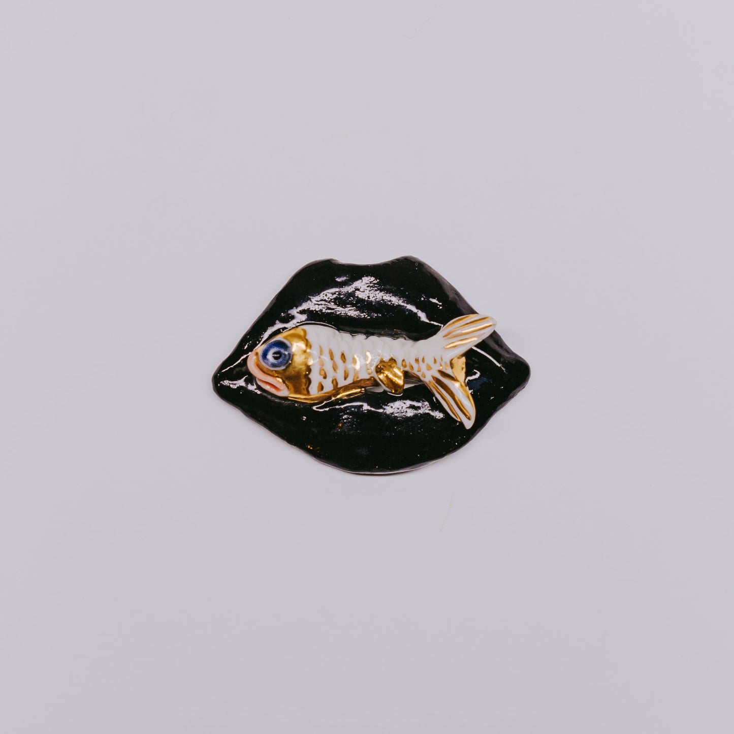 Apri Jewellery - Lips Brooch 004