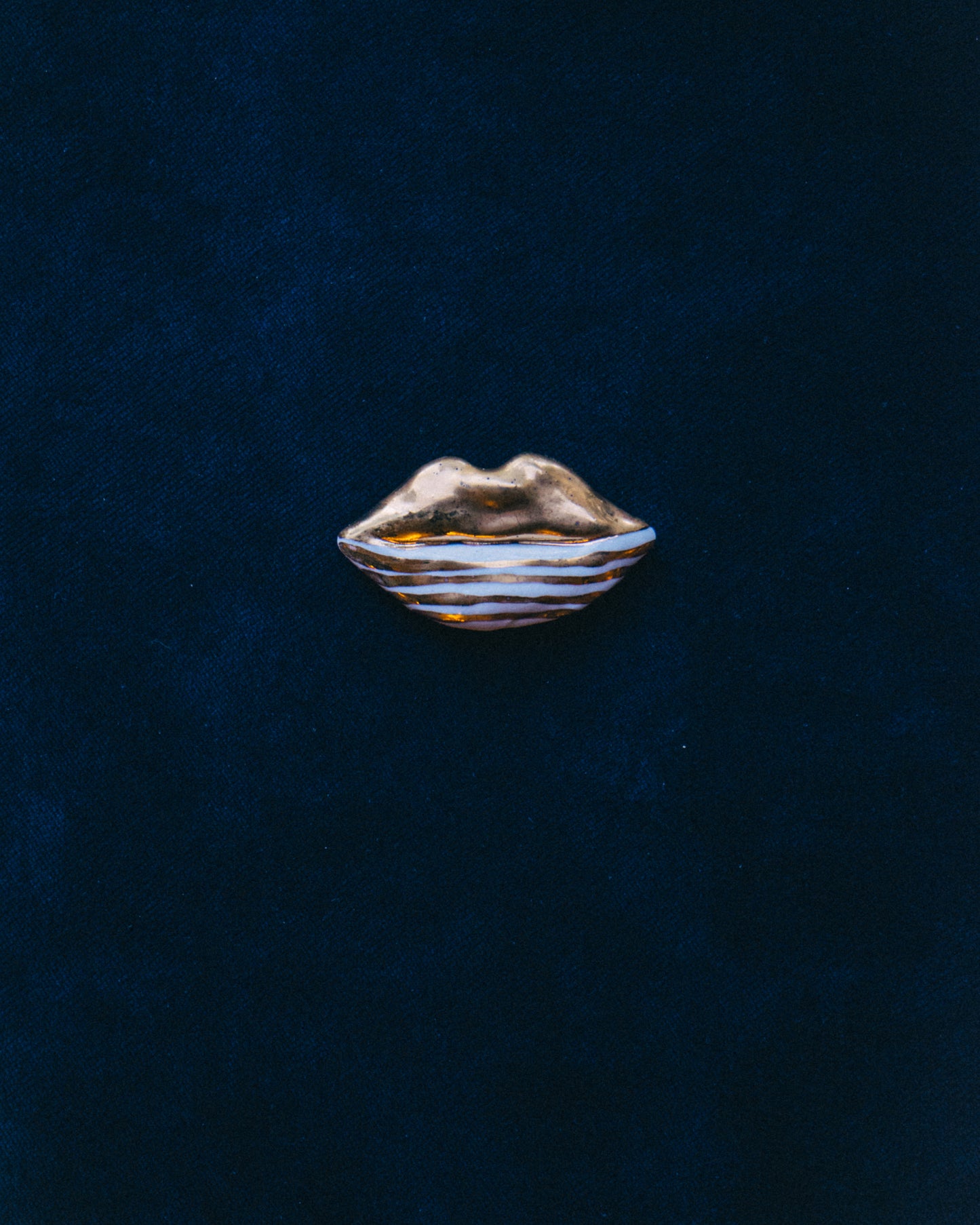 Apri Jewelry - Mouth Brooch