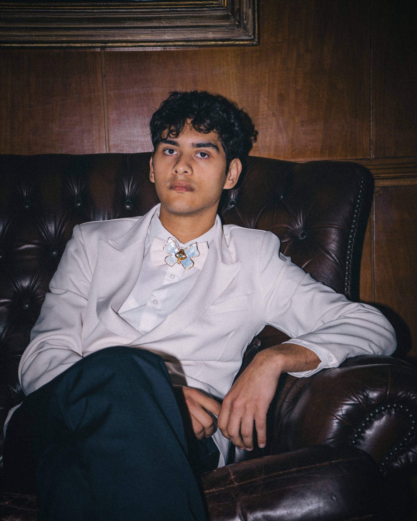 Apri Jewelry - Blue Butterfly Eye Brooch