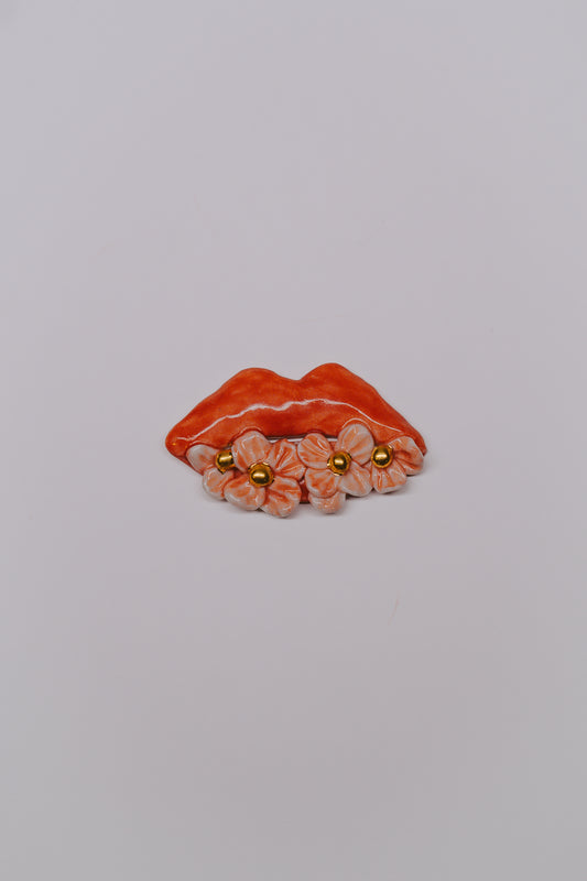 Apri Jewellery - Lips Brooch 001