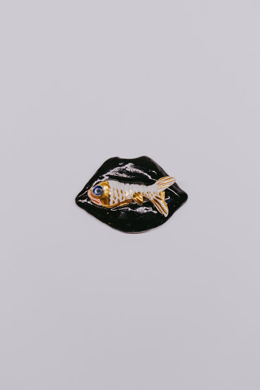 Apri Jewellery - Lips Brooch 004
